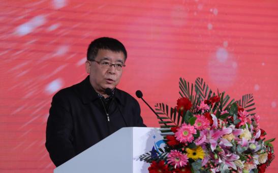中国老龄产业协会会长曾琦在发布会上发言