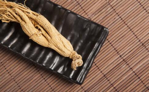 西洋参泡水喝的作用 女人吃西洋参的作用 女人吃西洋参泡水喝的好处