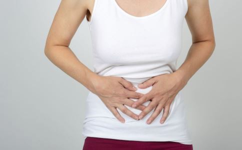 女性小腹坠痛是什么原因 女性久坐后为什么小腹坠痛 久坐后小腹坠痛怎么办