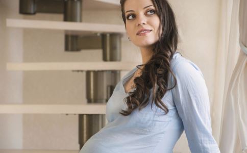 临近预产期孕妇肚子酸怎么回事 孕妇临产前有哪些征兆 产前征兆有哪些