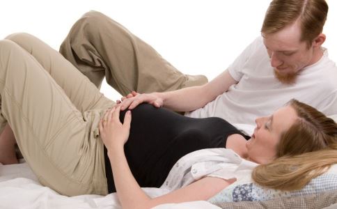 孕妈临近分娩应该怎么做 快速顺产方法 孕妈想要快速顺产应该怎么做