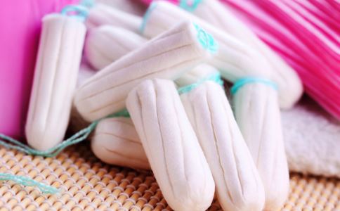 卫生棉条塞进了尿道怎么办 使用卫生棉条要避免哪些误区 未婚女性不能使用卫生棉条吗