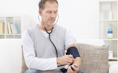 高血压的症状表现有哪些 高血压的注意事项有哪些 肢体麻木是高血压吗