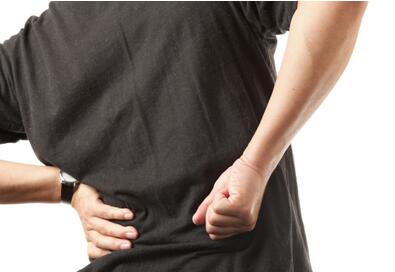30岁的男人腰酸背痛怎么办 男人腰酸背痛的原因 男人腰酸背痛怎么办