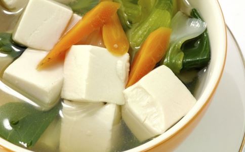 男人过量吃豆腐好吗 男人过量吃豆腐有什么危害 豆腐怎么搭配吃